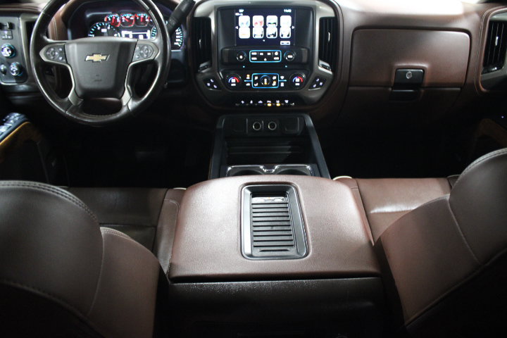 Used 2017 Chevrolet Silverado 2500 High Country w/ Duramax Plus Package AWD/4WD image 32