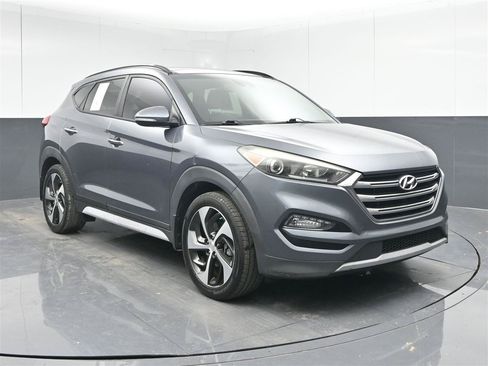 Used 2017 Hyundai Tucson Limited w/ Limited Ultimate Package 03 FWD image 1