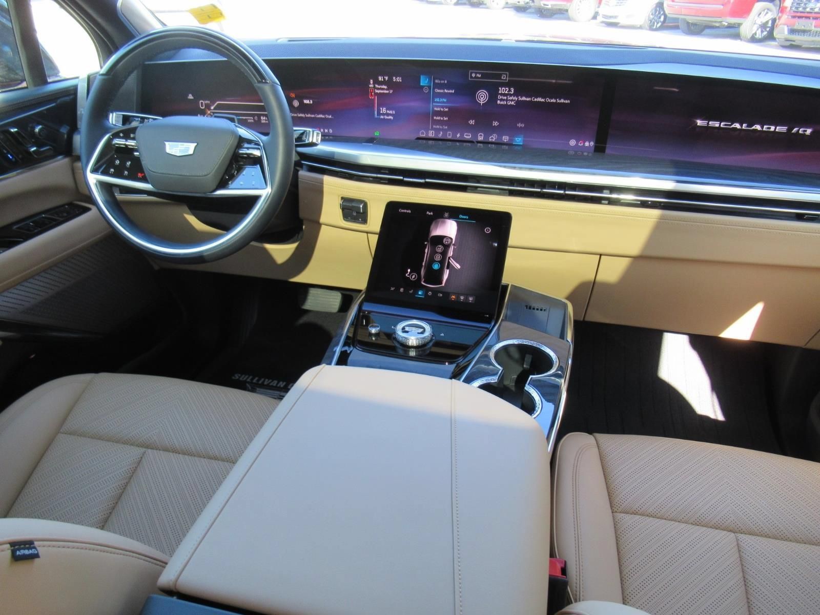 Used 2026 Cadillac Escalade IQ Luxury 2 w/ LPO, Premium Carpet Package AWD/4WD image 10