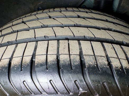 Used 2024 Tesla Model Y Long Range image 36