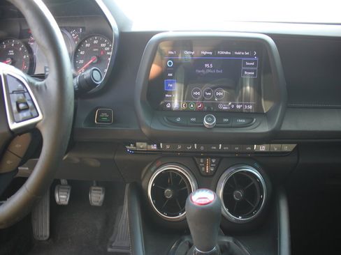 Used 2021 Chevrolet Camaro SS image 11