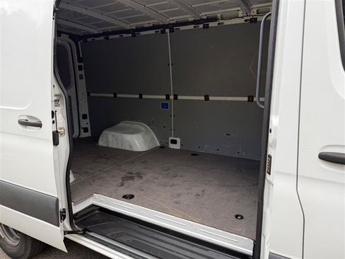Used 2019 Mercedes-Benz Sprinter 144 Cargo image 40