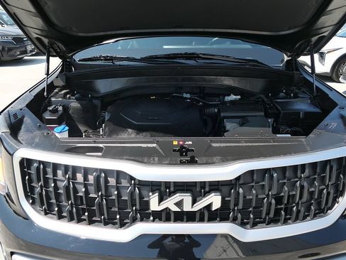 Used 2024 Kia Telluride EX w/ EX Captain's Chair Package FWD image 30