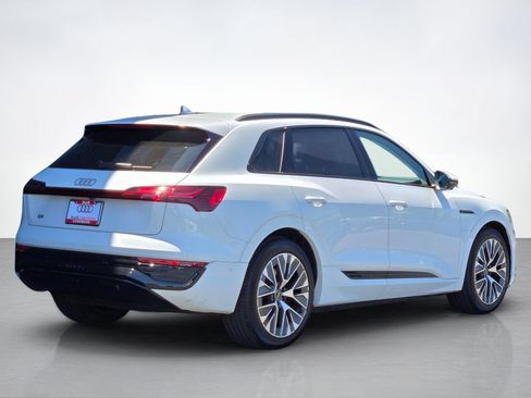 Used 2024 Audi Q8 e-tron Premium Plus w/ Prestige Package AWD/4WD image 7