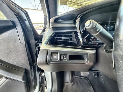 Used 2023 Cadillac XT6 Luxury image 17