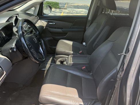 Used 2014 Honda Odyssey EX-L image 11