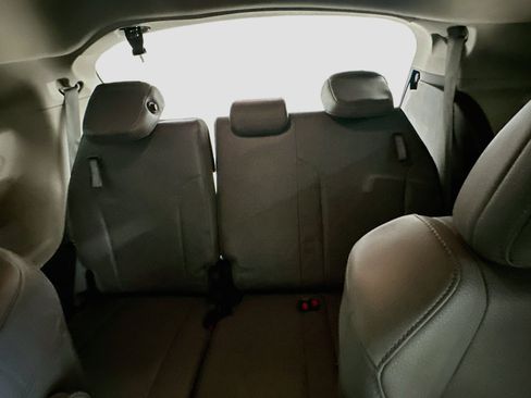 Used 2021 Toyota Sienna XLE AWD/4WD image 31