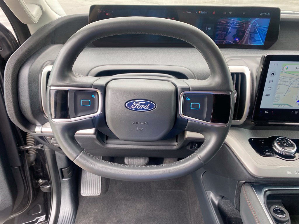 Used 2025 Ford Expedition Max Active AWD/4WD image 17