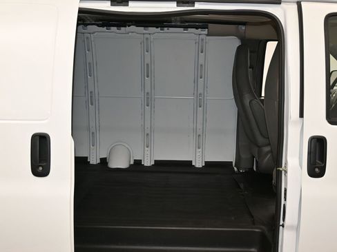 Used 2024 Chevrolet Express 3500 Extended w/ Driver Convenience Package image 30