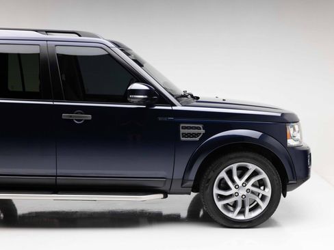 Used 2016 Land Rover LR4 HSE AWD/4WD image 23