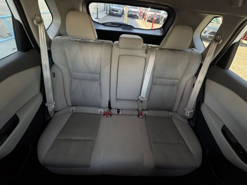 Used 2025 Nissan Rogue SV FWD image 40