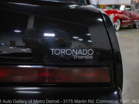 Used 1988 Oldsmobile Toronado Trofeo image 28