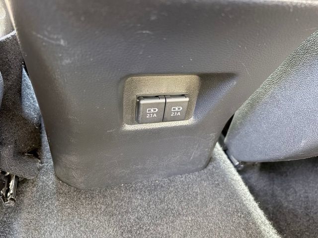 Used 2021 Toyota RAV4 XLE AWD/4WD image 9