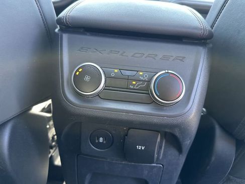 Used 2025 Ford Explorer Active w/ Active Comfort Package AWD/4WD image 31