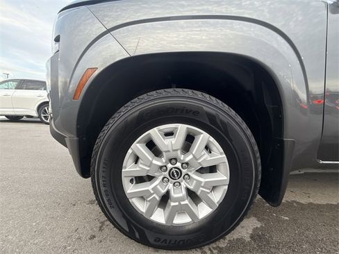 Certified 2022 Nissan Frontier SV image 10