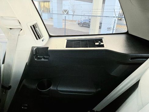 Used 2020 Volvo XC90 T5 Momentum w/ Protection Package Premier image 41