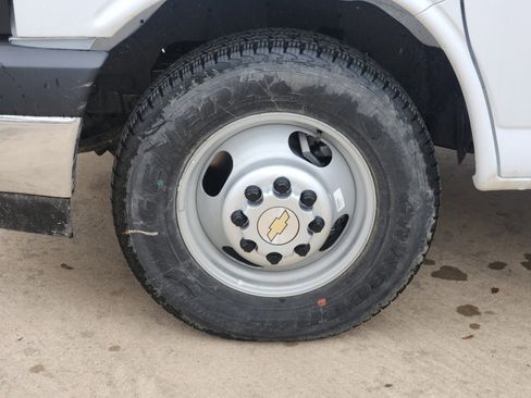 New 2024 Chevrolet Express 3500 w/ Power Convenience Package image 16