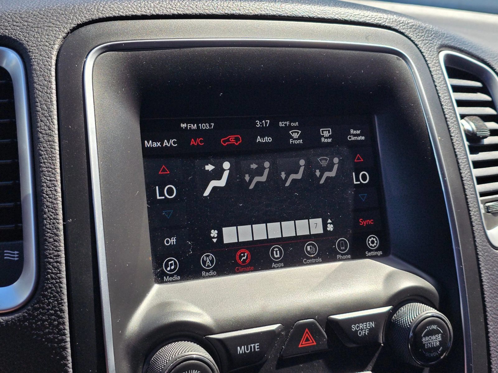 Used 2019 Dodge Durango SXT w/ Trailer Tow Group IV RWD image 29