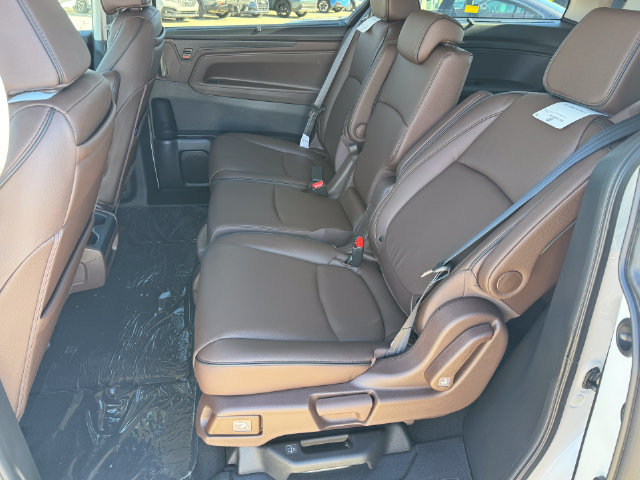 New 2027 Honda Odyssey Touring image 17