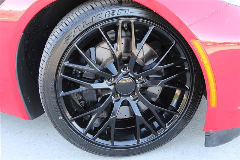Used 2014 Chevrolet Corvette Stingray Convertible w/ 2LT Preferred Equipment Group RWD image 35