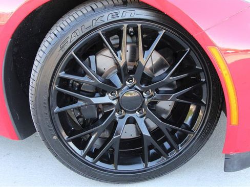Used 2014 Chevrolet Corvette Stingray Convertible w/ 2LT Preferred Equipment Group RWD image 35