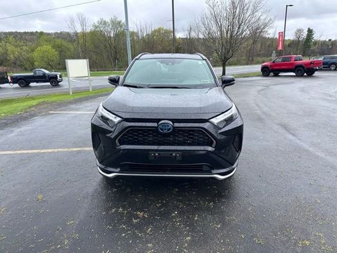 Used 2024 Toyota RAV4 SE w/ Weather & Moonroof Package AWD/4WD image 8