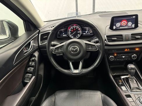 Used 2018 MAZDA MAZDA3 Grand Touring image 21