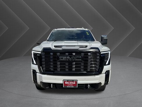 Used 2025 GMC Sierra 2500 Denali Ultimate AWD/4WD image 3