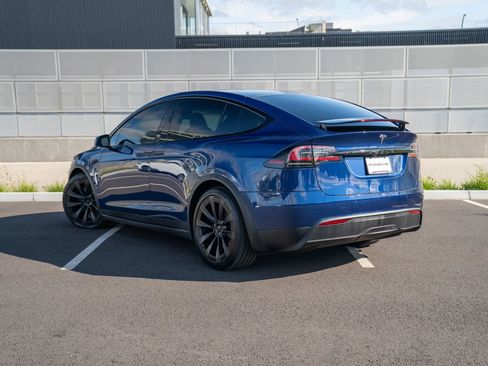 Used 2022 Tesla Model X AWD/4WD image 3