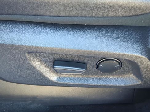 Used 2023 Ford Ranger Lariat w/ Technology Package image 16