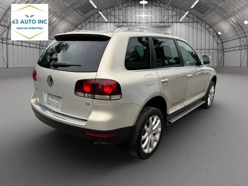 Used 2010 Volkswagen Touareg VR6 AWD/4WD image 5