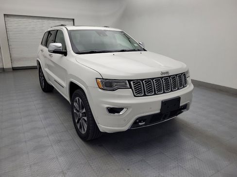 Used 2018 Jeep Grand Cherokee Overland image 14