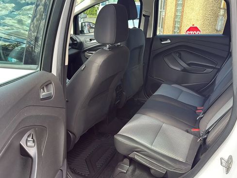 Used 2017 Ford C-MAX Energi SE image 27