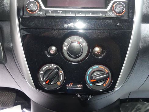 Used 2018 Nissan Versa SV w/ SV Special Edition Package FWD image 38
