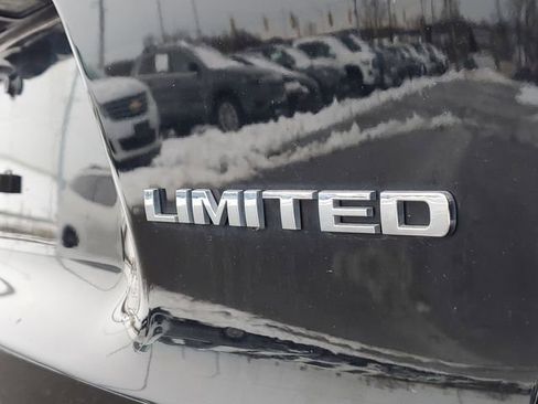 Used 2022 Jeep Cherokee Limited image 6