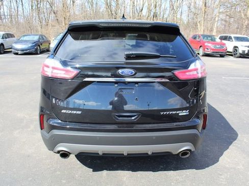 Used 2020 Ford Edge Titanium image 4