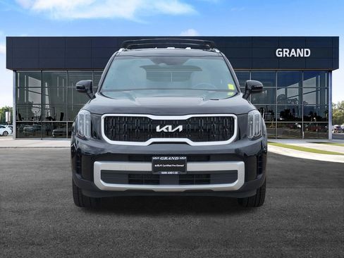 Certified 2023 Kia Telluride EX w/ EX Captain's Chair Package image 4