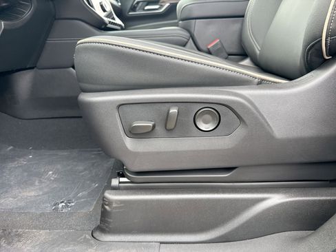 New 2026 GMC Yukon XL Elevation w/ Elevation Premium Package image 14