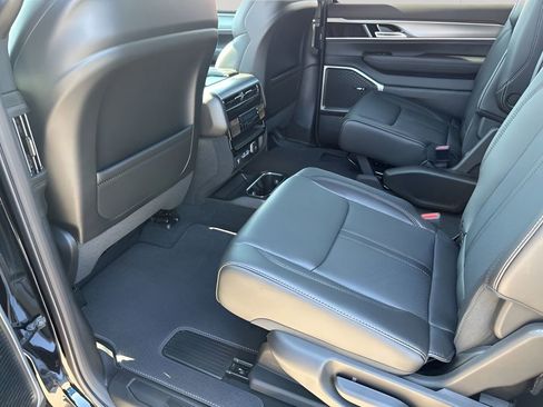 New 2026 Jeep Grand Wagoneer L image 20