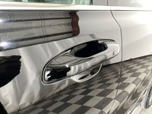 Used 2023 Kia Sorento EX AWD/4WD image 12