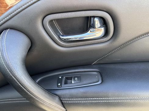 Used 2019 INFINITI QX80 Luxe image 15