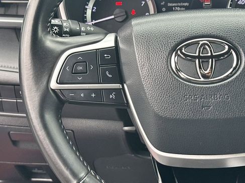 Used 2023 Toyota Highlander XSE AWD/4WD image 10