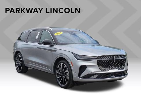 Used 2024 Lincoln Nautilus Black Label AWD/4WD image 7