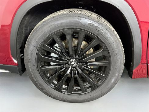 New 2026 Toyota Highlander XSE image 34