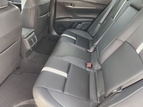 Used 2025 Toyota Camry SE w/ Convenience Package image 35