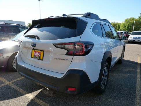 Used 2023 Subaru Outback Premium AWD/4WD image 7