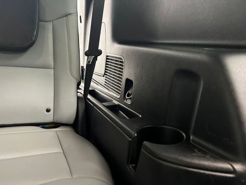 Used 2021 Ford Explorer XLT w/ Equipment Group 202A image 34