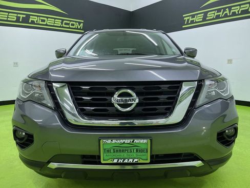 Used 2020 Nissan Pathfinder SV image 3