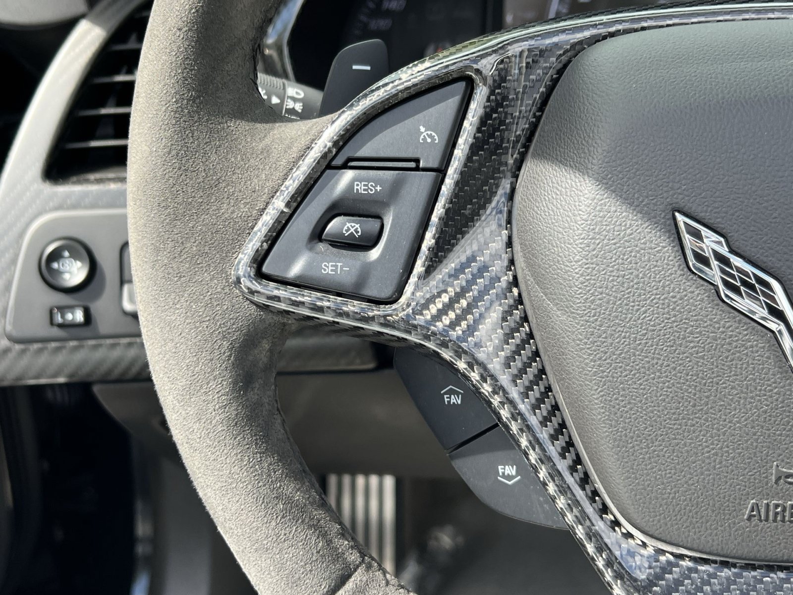 Used 2018 Chevrolet Corvette Grand Sport RWD image 34