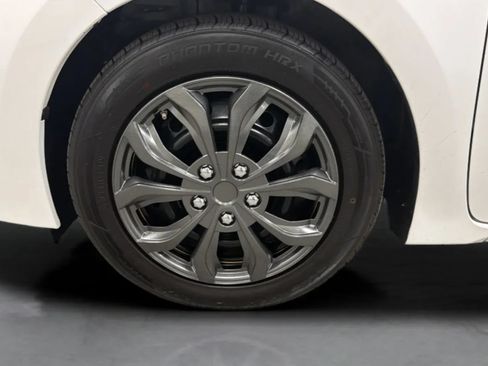 Used 2018 Toyota Corolla LE w/ Carpet Mat Package (TMS) FWD image 27